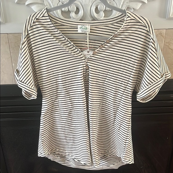 Black and off white striped top - Picture 2 of 7
